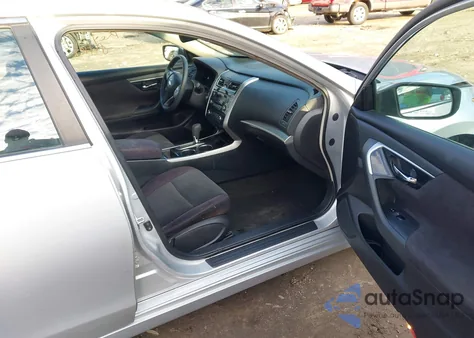 2013 Nissan Altima 2.5 S z USA, uszkodzony, nr VIN 1N4AL3AP5DC270957